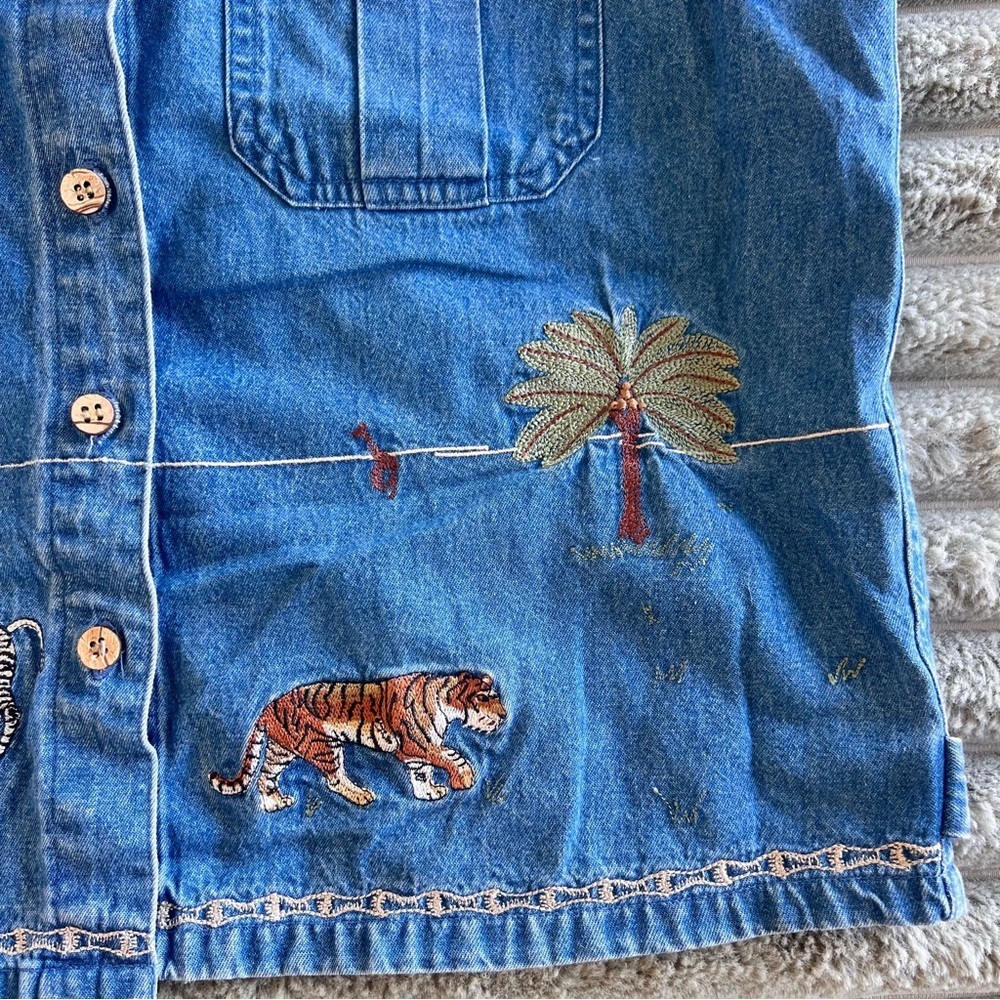 Vintage 100% Cotton Embroidered Denim Vest with Animal Motifs- M - Picture 3 of 6